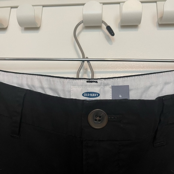 NWOT Old Navy Cotton Shorts Size 4 - Picture 2 of 3